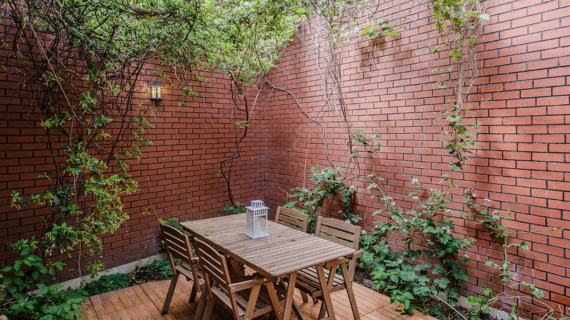 Detached Triplex With Garden Terrace Villa Istanbul