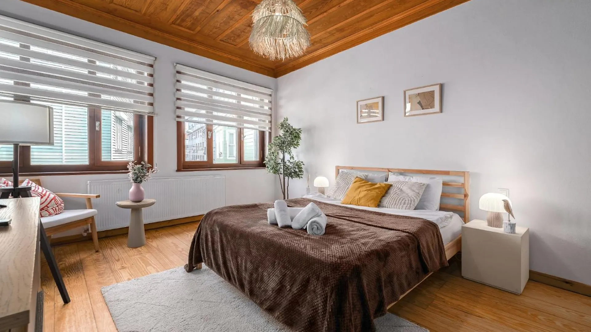 Willa Detached Triplex With Garden Terrace Stambuł